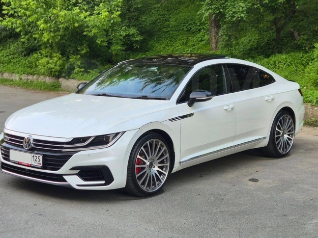 Volkswagen Arteon 2.0 TSI 4Motion R-Line Advance 2019